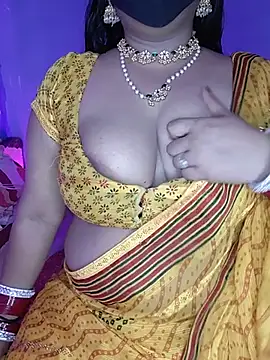 Snapshot of Miss_roohi chatting on July 23, 2026, 6:00 am Miss roohi online show from July 23, 2026, 6:00 am