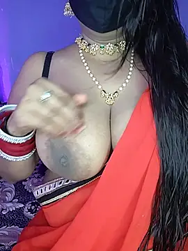Snapshot of Miss_roohi chatting on July 8, 2026, 6:25 am Miss roohi online show from July 8, 2026, 6:25 am