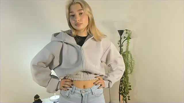 Snapshot of IdaRzasa chatting on March 24, 2026, 3:06 am IdaRzasa online show from March 24, 2026, 3:06 am