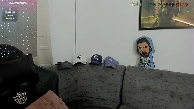 sweetlatinoboy online show from June 27, 2026, 11:49 am