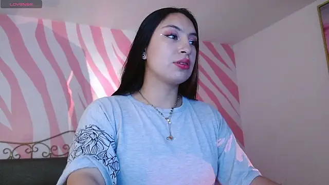 Scarlet queen4 online show from May 6, 2026, 1:04 pm