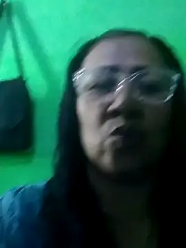 juliataylorhot online show from April 17, 2026, 12:57 am