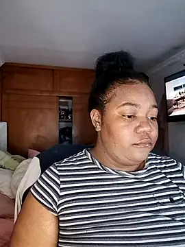 Snapshot of Daddyss_girl1 chatting on April 2, 2026, 5:14 am Daddyss girl1 online show from April 2, 2026, 5:14 am