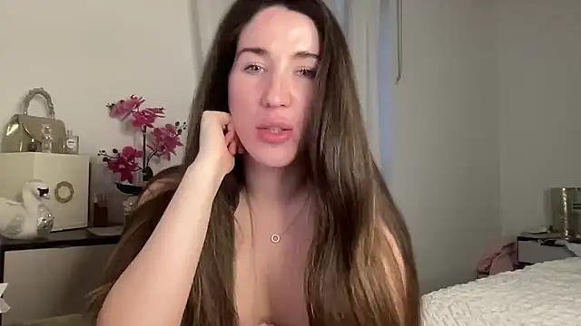 delanceydavenport online show from March 17, 2026, 6:22 pm