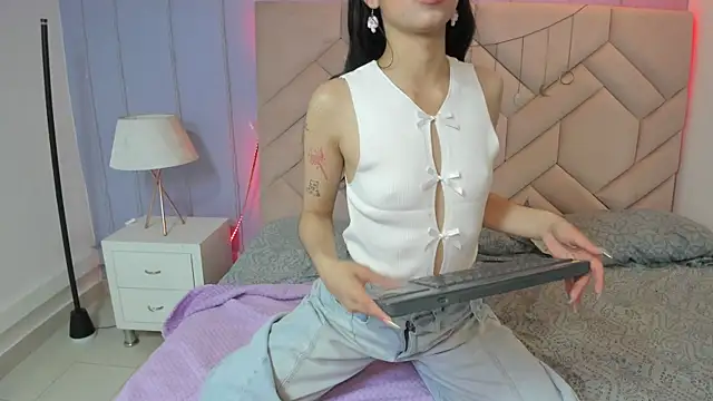 Snapshot of Eimy_Blaze chatting on August 5, 2026, 7:30 pm Eimy Blaze online show from August 5, 2026, 7:30 pm