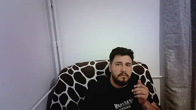 Gianiboy99 online show from May 17, 2026, 11:16 pm