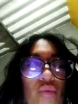 LatinSquirtBaby online show from June 7, 2026, 2:39 am