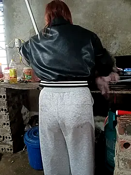 hoanglananh1 online show from March 17, 2026, 4:15 am