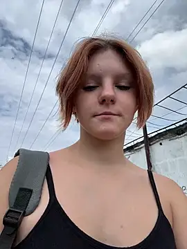 NinaParri online show from July 26, 2026, 5:03 am