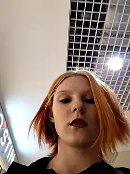 Snapshot of NinaParri chatting on April 4, 2026, 3:24 am NinaParri online show from April 4, 2026, 3:24 am