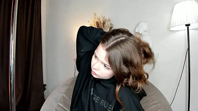 Jooany online show from March 31, 2026, 5:20 am