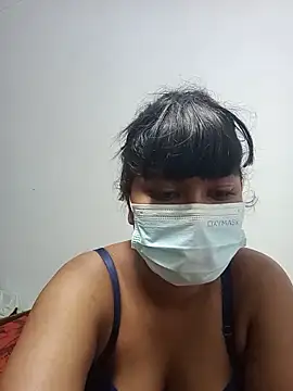 honeyi babe online show from June 13, 2026, 6:39 pm