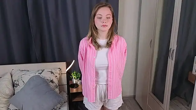 Snapshot of TondaCaoile chatting on March 23, 2026, 2:22 am TondaCaoile online show from March 23, 2026, 2:22 am