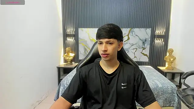 Snapshot of AdrianFranko chatting on May 20, 2026, 1:08 pm AdrianFranko online show from May 20, 2026, 1:08 pm
