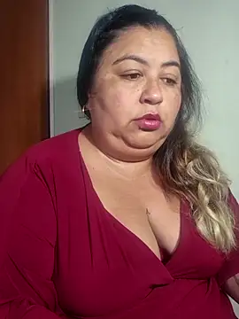 Snapshot of Curvy_Dyva chatting on March 19, 2026, 12:05 pm Curvy Dyva online show from March 19, 2026, 12:05 pm