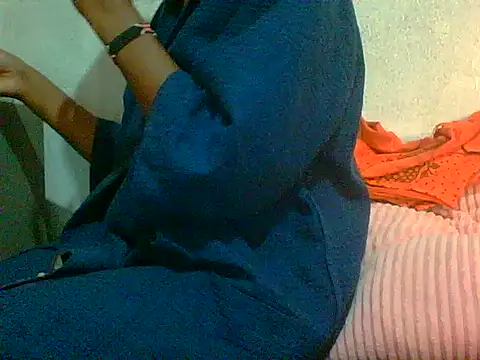 Snapshot of mutshekw chatting on May 5, 2026, 3:26 pm mutshekw online show from May 5, 2026, 3:26 pm