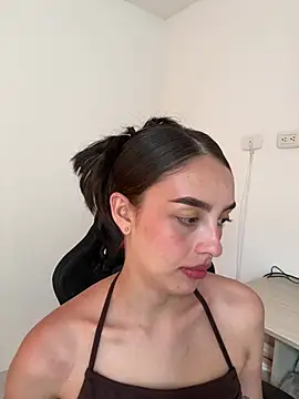 Lauren Storm online show from August 6, 2026, 6:14 pm