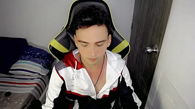 Mathias twinkk online show from March 17, 2026, 8:56 pm