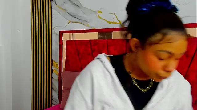 Tiana hots online show from April 21, 2026, 1:29 am
