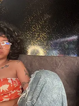 Laila LS online show from June 11, 2026, 1:08 pm