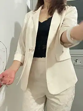 Snapshot of keke-77 chatting on April 8, 2026, 12:06 pm keke-77 online show from April 8, 2026, 12:06 pm