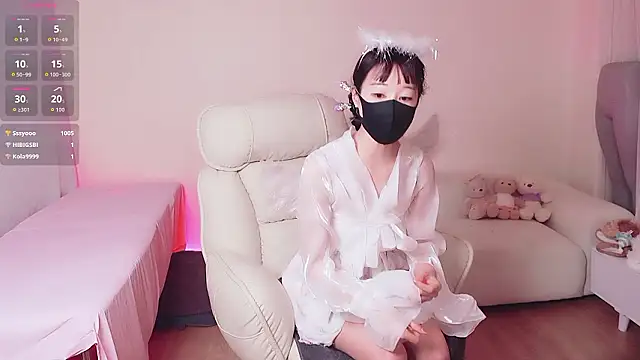 sexyjoy95 online show from June 10, 2026, 10:49 am