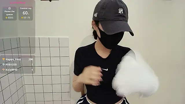sexyjoy95 online show from June 13, 2026, 1:20 pm