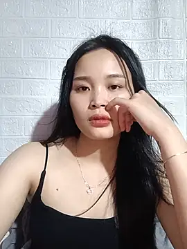 Akile80 online show from May 16, 2026, 3:33 pm