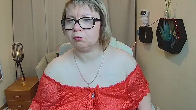 Snapshot of BonnnyBoobsy chatting on May 10, 2026, 12:20 pm BonnnyBoobsy online show from May 10, 2026, 12:20 pm