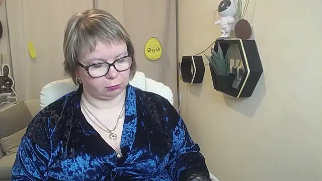 Snapshot of BonnnyBoobsy chatting on April 11, 2026, 7:45 am BonnnyBoobsy online show from April 11, 2026, 7:45 am