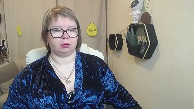 Snapshot of BonnnyBoobsy chatting on April 11, 2026, 5:48 am BonnnyBoobsy online show from April 11, 2026, 5:48 am