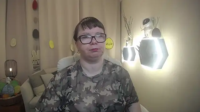 Snapshot of BonnnyBoobsy chatting on April 4, 2026, 5:47 am BonnnyBoobsy online show from April 4, 2026, 5:47 am