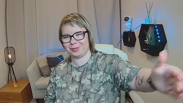 Snapshot of BonnnyBoobsy chatting on May 5, 2026, 12:08 pm BonnnyBoobsy online show from May 5, 2026, 12:08 pm