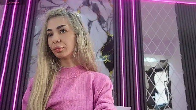 ZyraAngel online show from May 4, 2026, 9:34 am