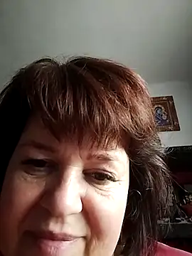 ViktoriaToytor55 online show from May 27, 2026, 4:58 pm