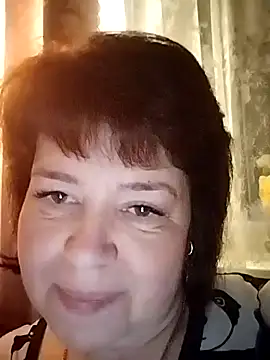 ViktoriaToytor55 online show from May 17, 2026, 8:42 pm
