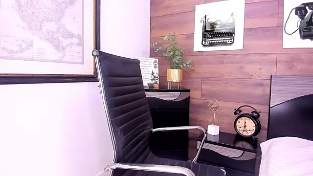 Snapshot of Shaarlott chatting on March 19, 2026, 12:16 pm Shaarlott online show from March 19, 2026, 12:16 pm