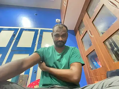 Snapshot of singletamilguy chatting on March 20, 2026, 7:48 pm singletamilguy online show from March 20, 2026, 7:48 pm