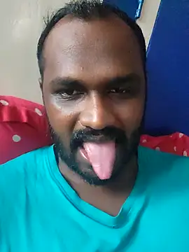 Snapshot of singletamilguy chatting on March 31, 2026, 9:11 am singletamilguy online show from March 31, 2026, 9:11 am