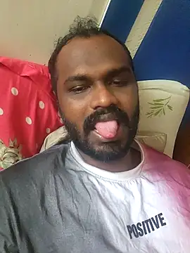 Snapshot of singletamilguy chatting on April 10, 2026, 6:42 am singletamilguy online show from April 10, 2026, 6:42 am