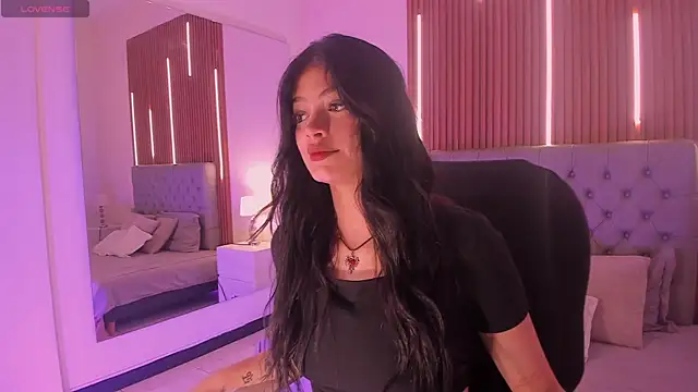 LiaSalvatore online show from March 21, 2026, 12:20 pm