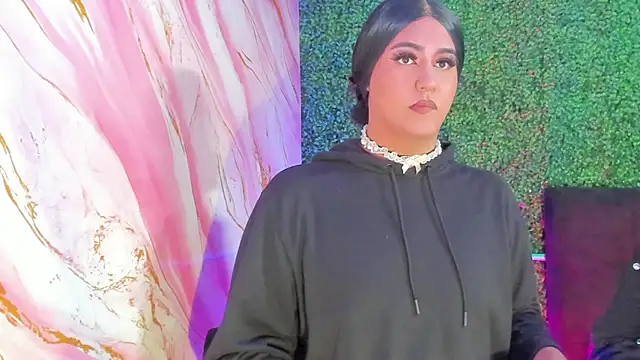 Snapshot of Zoe_living chatting on March 28, 2026, 2:18 pm Zoe living online show from March 28, 2026, 2:18 pm