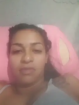 Beatriz2211 online show from April 17, 2026, 4:37 am
