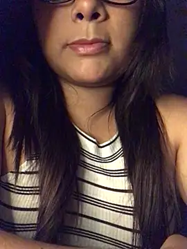 camilavixen20 online show from March 28, 2026, 8:10 pm