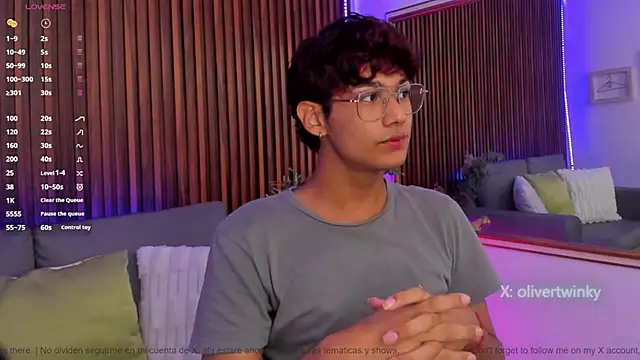 Snapshot of Oliver20__ chatting on May 8, 2026, 12:58 am Oliver20 online show from May 8, 2026, 12:58 am