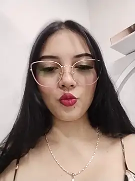Snapshot of veleria_allurin chatting on July 21, 2026, 2:58 am veleria allurin online show from July 21, 2026, 2:58 am