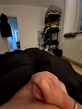 Snapshot of lolo0105 chatting on April 9, 2026, 5:42 am lolo0105 online show from April 9, 2026, 5:42 am