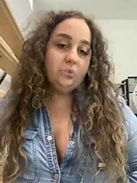 CurlyMaddie online show from July 15, 2026, 9:05 am