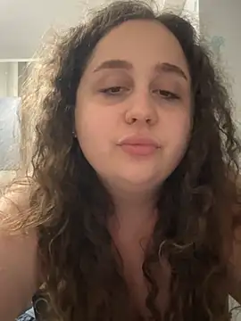 CurlyMaddie online show from July 22, 2026, 6:54 pm