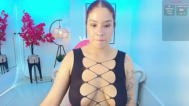 Snapshot of Natalia_cartier chatting on June 5, 2026, 6:52 am Natalia cartier online show from June 5, 2026, 6:52 am